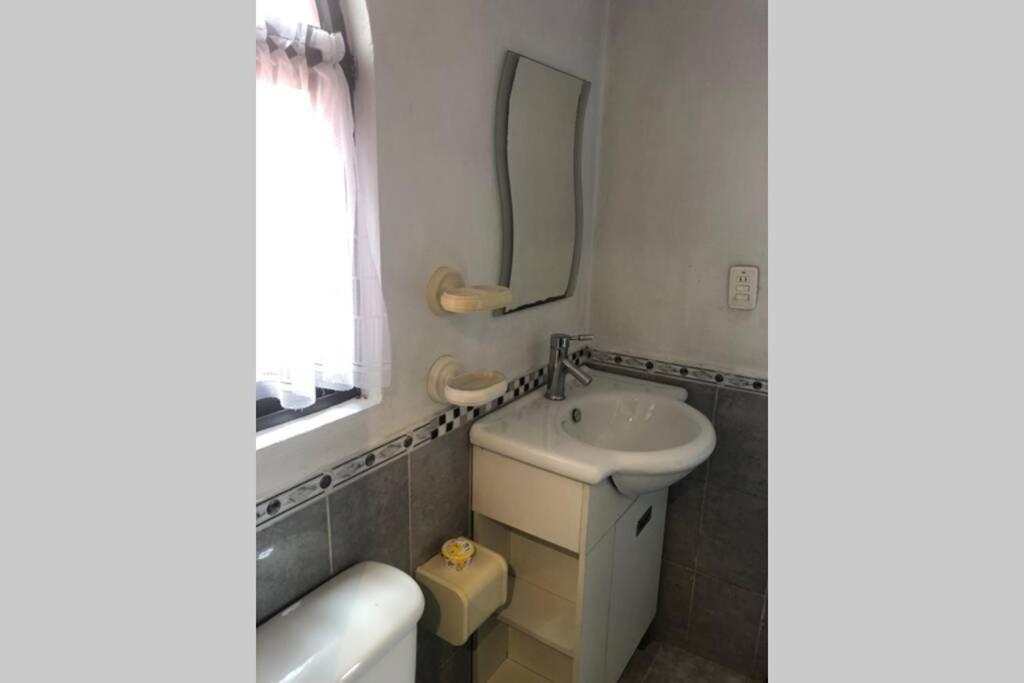 Amplia Habitacion Tipo Ejecutiva Con Bano Y Acceso Privados トルーカ エクステリア 写真